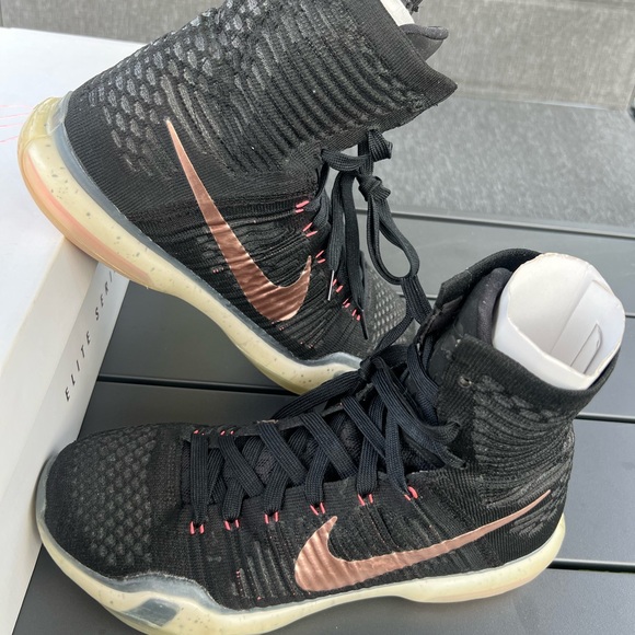 Nike Kobe 10 Elite Size: 10 $320 IG: @SoleWorldWideHype - Picture 3 of 7